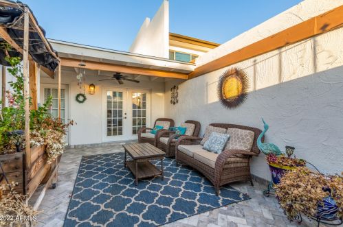 7724 Camelback Rd, Scottsdale AZ 85251-1801 exterior