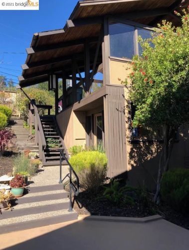 2745 Chelsea Dr, Oakland, CA 94611-2505
