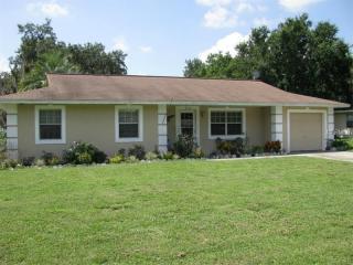 2712 Shadywood Pl, Lakeland, FL 33810-2018
