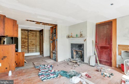 310 Main St, Edinburg VA  22824-9439 exterior