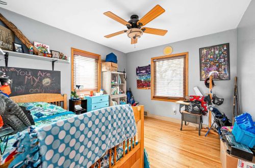 1317 Lincoln Park Dr, Duluth MN  55806-1130 exterior