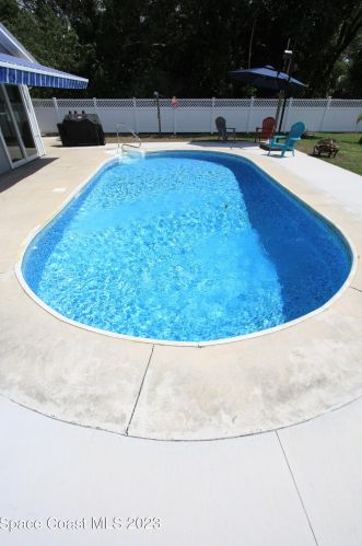 1509 Polynesian Ln, Sebastian FL  32958-6535 exterior