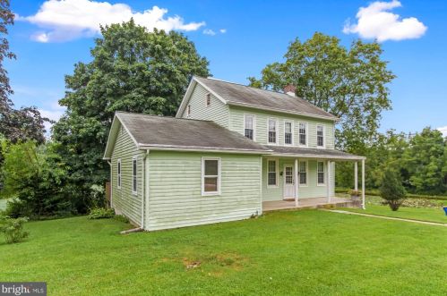 7112 Kopp Rd, Spring Grove, PA 17362-8671