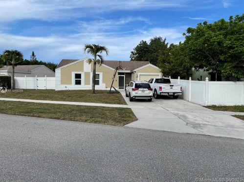 18850 Cloud Lake Cir, Boca Raton, FL 33496-2127