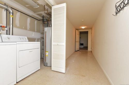 73 Jamie Ct, Airmont NY  10901-7016 exterior