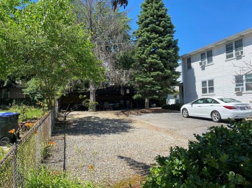 155 Grove St, Providence, RI 02909-1827