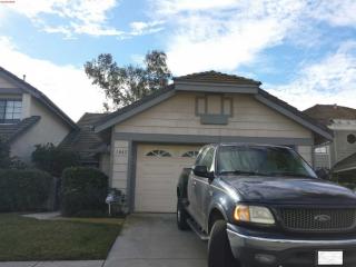 1842 Spyglass Cir, Vista, CA 92081-8952