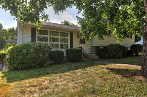 43 Algin Dr, Waterbury, CT 06762-3009