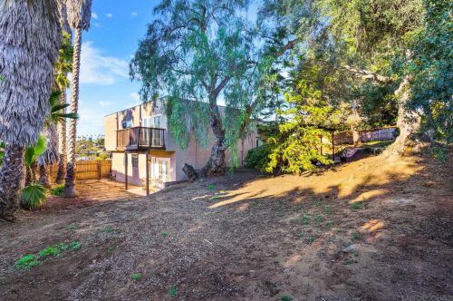 1311 Morning Glory Pl, Vista CA  92084-7222 exterior