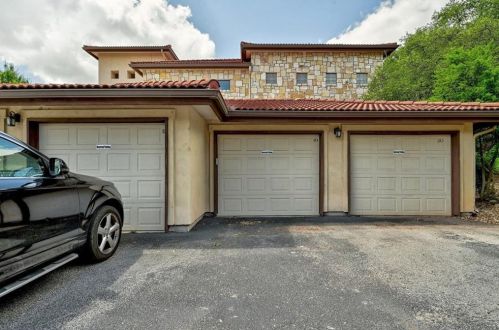 300 San Gabriel Village Blvd, Georgetown TX  78626-6500 exterior