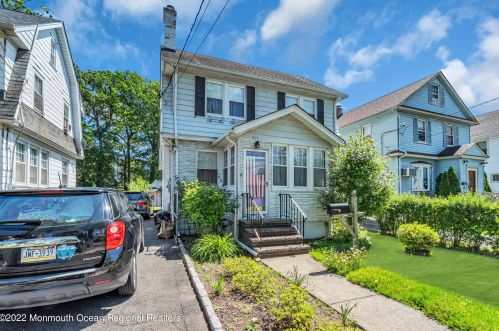 335 3rd Ave, Roselle, NJ 07203-1185