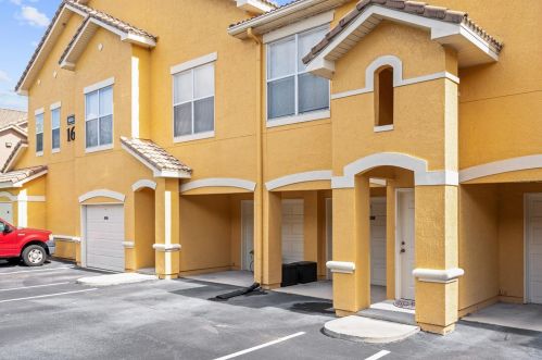 8855 Villa View Cir, Orlando, FL 32821-5171