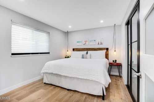 3713 Sunset Ln, Oxnard CA  93035-4133 exterior