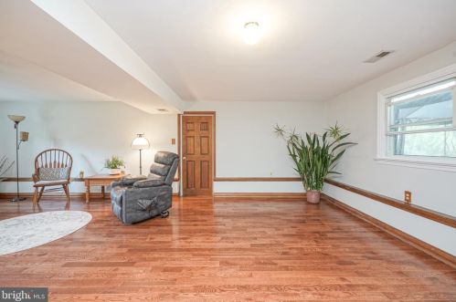 318 White Birch Dr, Riverton NJ  08077-4396 exterior