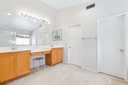 12607 Orangeblossom Ln, Riverside CA  92503-7059 exterior