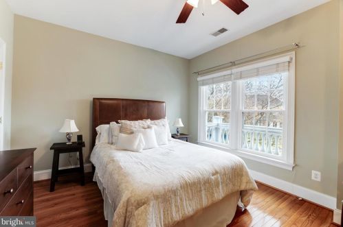 43331 Riverpoint Dr, Leesburg VA 20176-1296 exterior