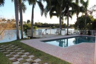 18186 29th St, Hollywood FL  33029-5157 exterior