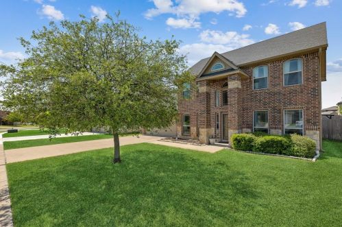 1721 Lakeway Dr, Cleburne, TX 76033-6950