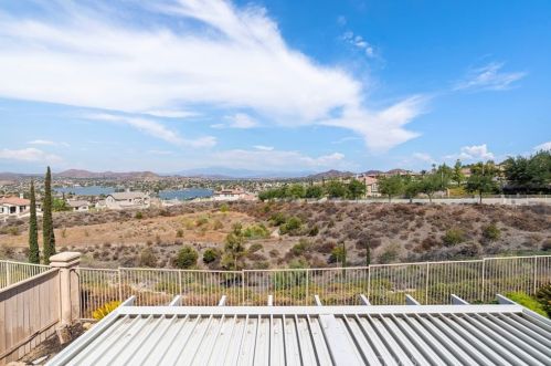 7 Villa Valtelena, Lake Elsinore CA  92532-0110 exterior