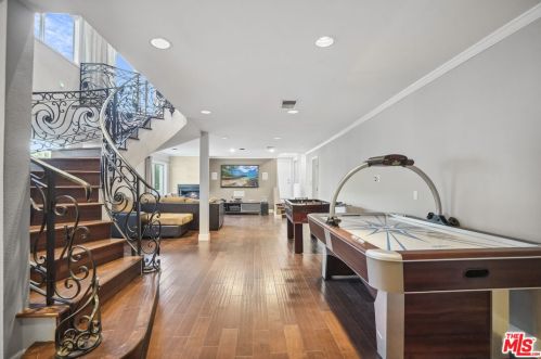 3511 Berry Dr, North Hollywood CA  91604-3862 exterior