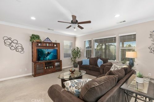 39057 Hidden Creek Ln, Temecula CA  92591-7417 exterior