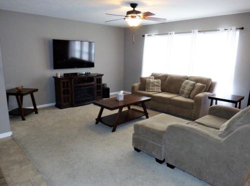10553 Mimosa St, Dyer, IN 46311-7072