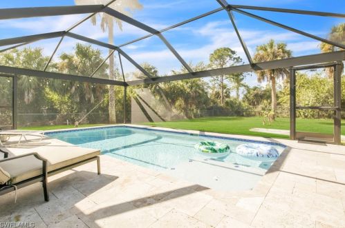 401 Maple Ave, Lehigh Acres FL  33972-4001 exterior