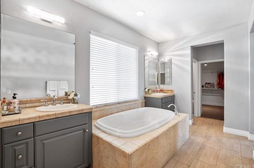 7895 Garden Park St, Chino CA  91708-7659 exterior