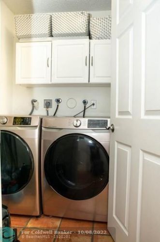 1903 180 Ter, Hollywood FL 33029-5173 exterior