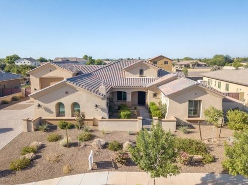 2166 Aris Dr, Gilbert, AZ 85298-1204