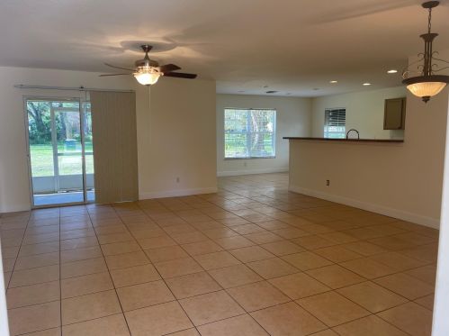 309 12th St, Fort Pierce, FL 34950-8864