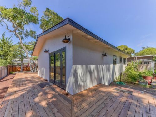 819 Marino Pines Rd, Del Monte Park, CA 93950-4707