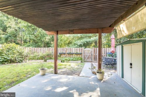 1914 Pohick Creek Ct, Woodbridge VA  22192-2454 exterior