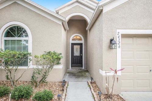 24326 Breezy Oak Ct, Lutz, FL 33559-7924
