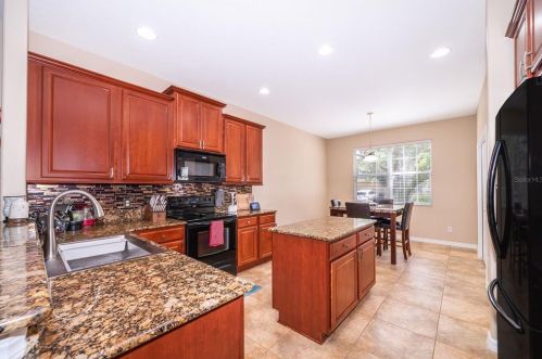2028 Manhattan Ln, Casselberry, FL 32707-2411