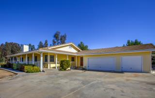 43130 John Warner Rd, Temecula, CA 92592-2429