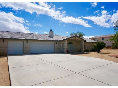 16069 Huerta St, Victorville, CA 92395-9648