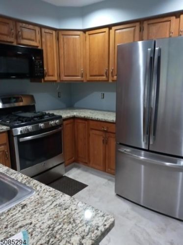 2 Kevin Rd, Lincoln Park NJ  07035-2117 exterior