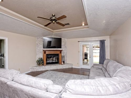 405 Rockmoor Dr, Georgetown TX 78628-8841 exterior