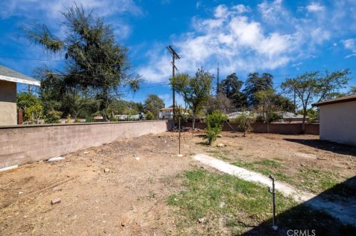 157 Sycamore Ave, Rialto CA  92376-5945 exterior
