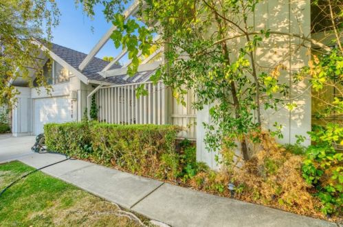 25450 Avenida Escalera, Santa Clarita, CA 91355-2802