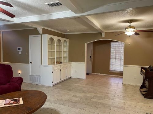 214 Guadalupe Cir, Athens, TX 75751-3527