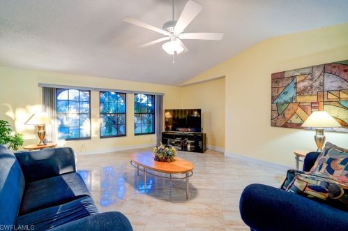 3914 1st Pl, Cape Coral, FL 33904-4857