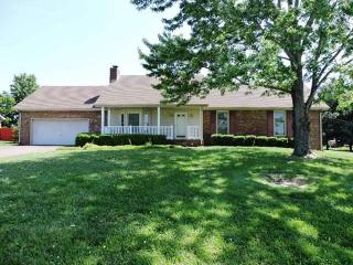 3102 Clydesdale Dr, Clarksville, TN 37043-3805