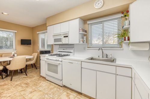 2638 Hewlett Ln, North Bellmore NY  11710-4415 exterior