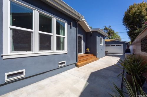 324 Grand Ave, Long Beach CA  90814-2738 exterior