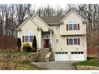 62 Waring Dr, Kent Lakes, NY 10512-1322
