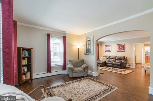 332 Washington Ave, Downingtown PA  19335-2916 exterior