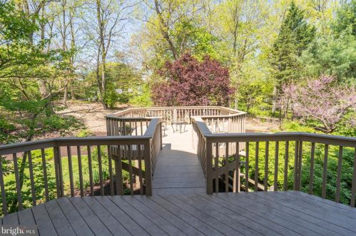 5 Gregory Ln, Newtown Square PA  19073-1518 exterior