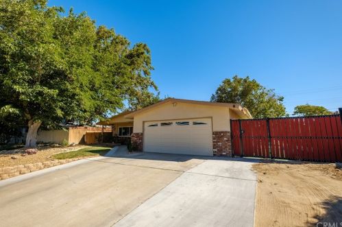 15635 Del Rey Dr, Victorville, CA 92395-3603